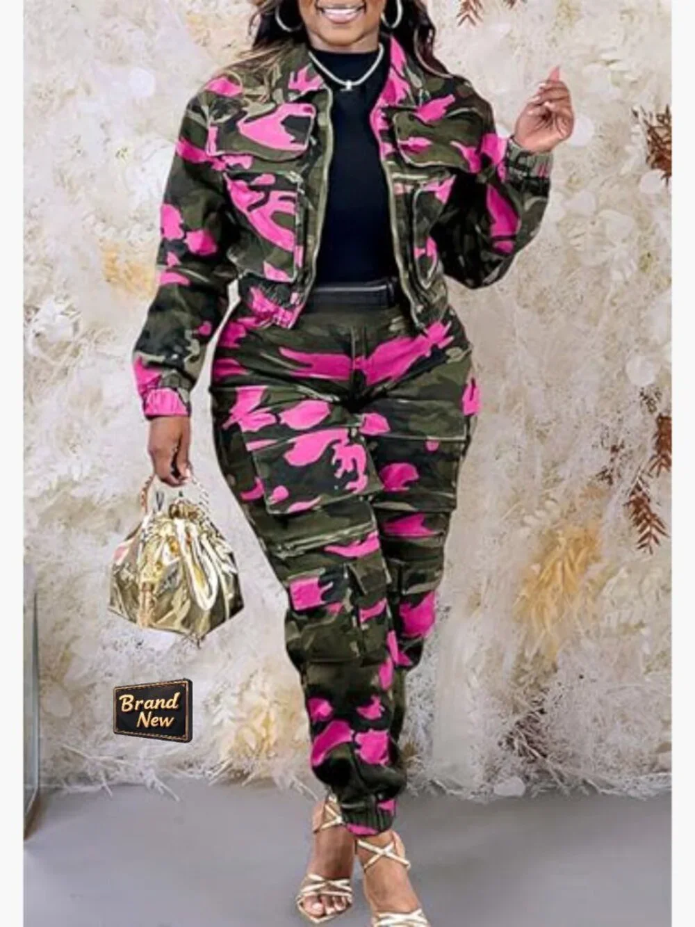 Baggy High Waisted Camo Cargo Pants with Multi Pockets and Jogger Cuffs